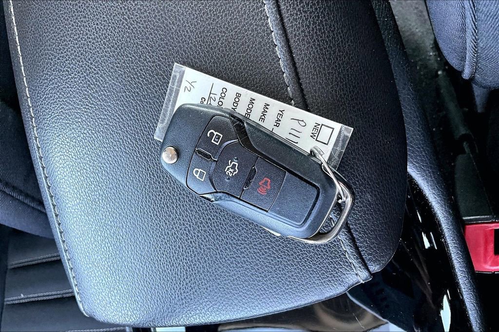Used 2013 Ford Fusion SE FWD image 26