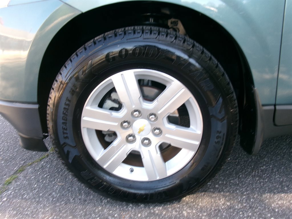 Used 2009 Chevrolet Traverse LT image 45