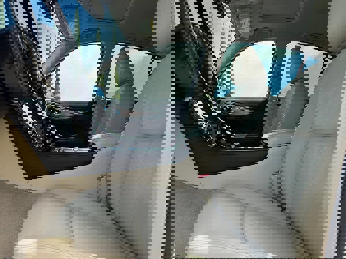 Used 2017 INFINITI Q50 Signature Edition image 17