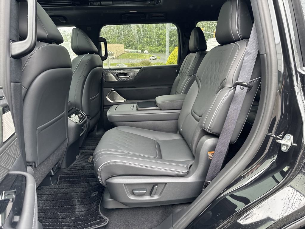 New 2025 INFINITI QX80 Autograph w/ Premium Cargo Package image 11