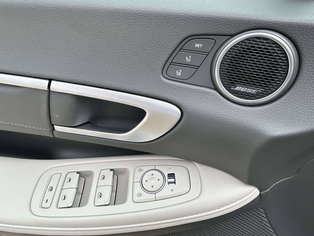 New 2026 Hyundai Sonata Limited FWD image 16