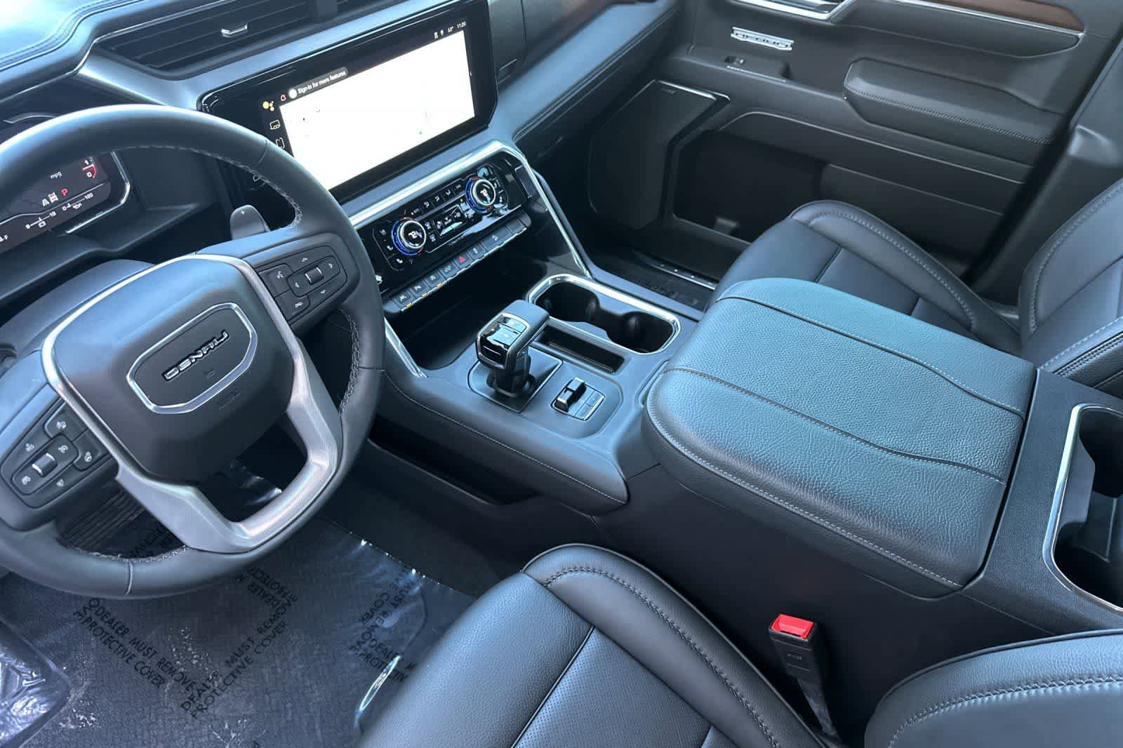 Used 2025 GMC Sierra 1500 Denali w/ Denali Reserve Package AWD/4WD image 11