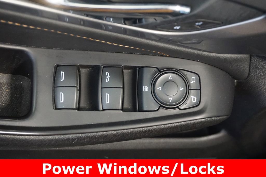 Used 2018 Chevrolet Traverse LT FWD image 5