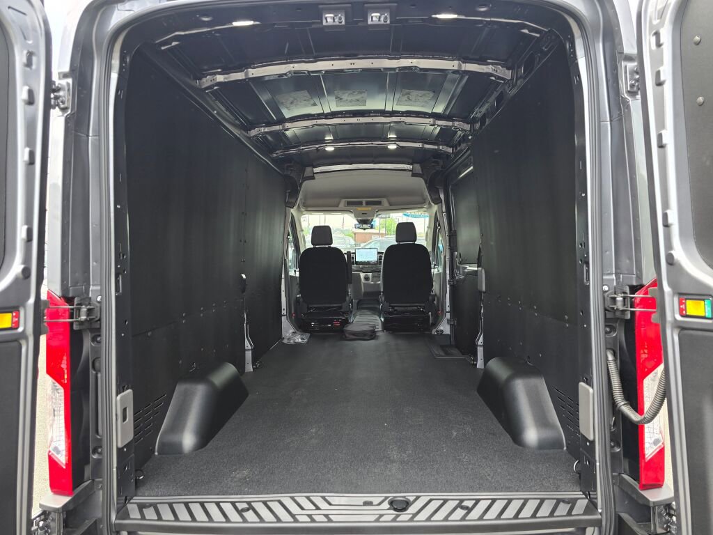 Certified 2023 Ford E-Transit Medium Roof w/ Load Area Protection Package RWD image 5