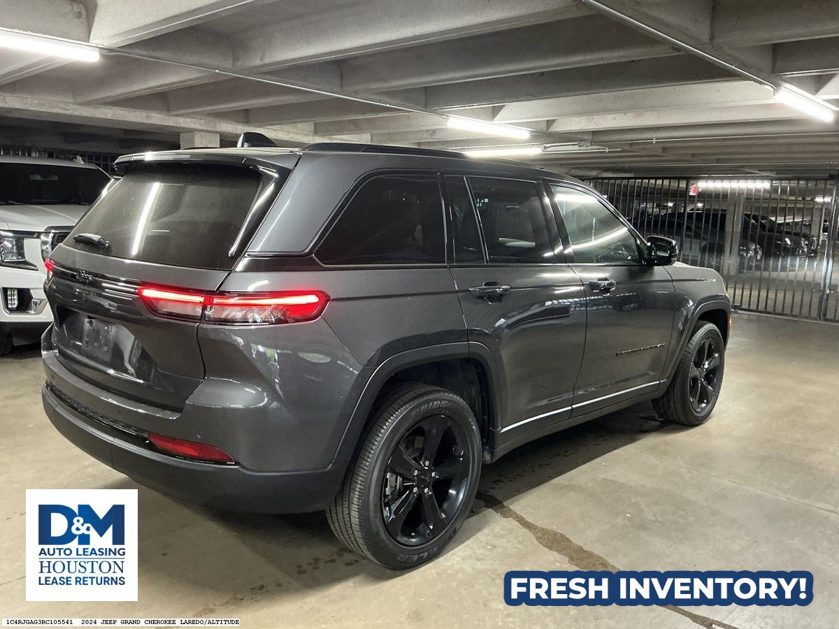 Used 2024 Jeep Grand Cherokee Altitude image 5