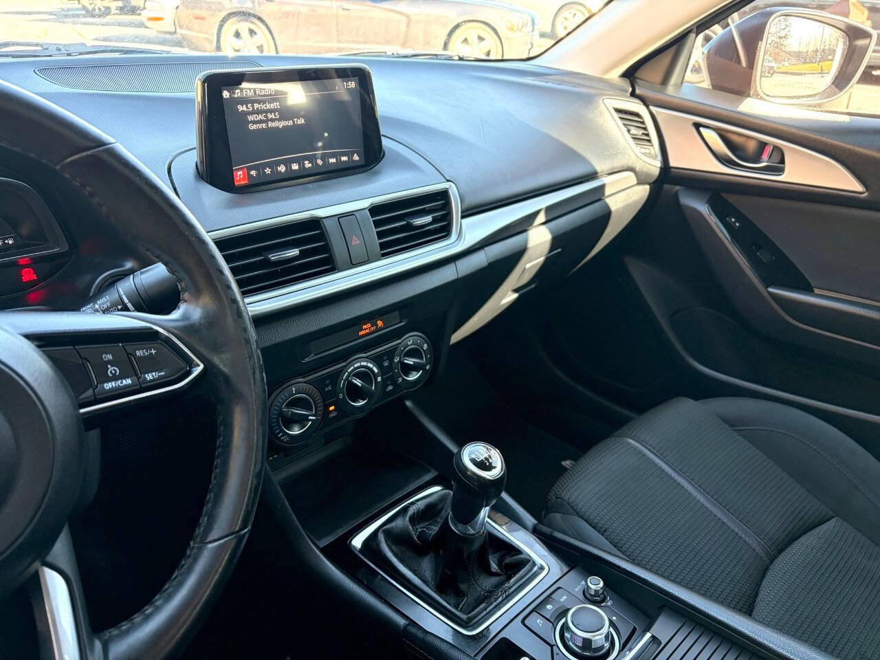 Used 2017 MAZDA MAZDA3 Sport w/ Preferred Equipment Package image 29