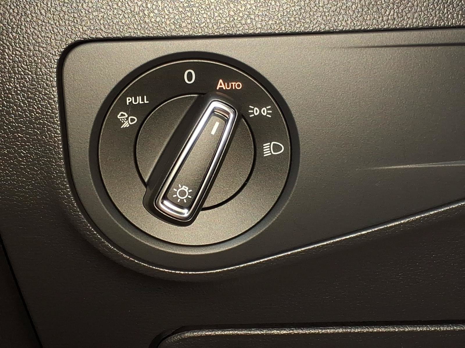 Used 2024 Volkswagen Tiguan SEL R-Line AWD/4WD image 18