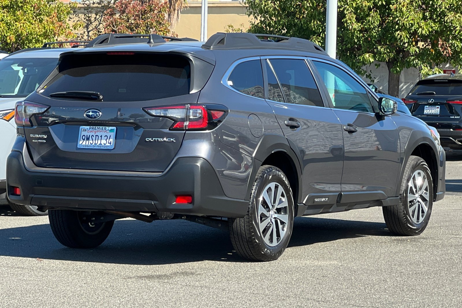 Used 2024 Subaru Outback Premium AWD/4WD image 4