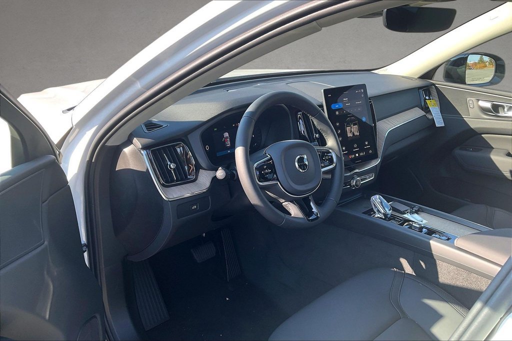 New 2027 Volvo XC60 B5 Core AWD/4WD image 8