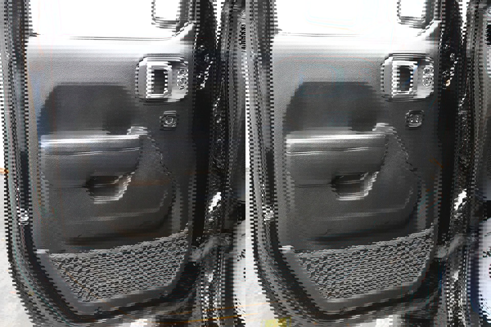 Used 2023 Jeep Gladiator Sport image 11