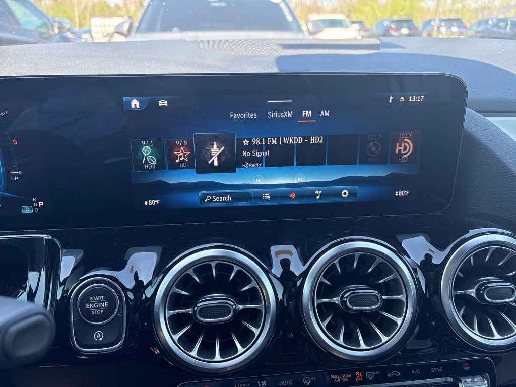 Used 2024 Mercedes-Benz GLA 35 AMG 4MATIC image 13