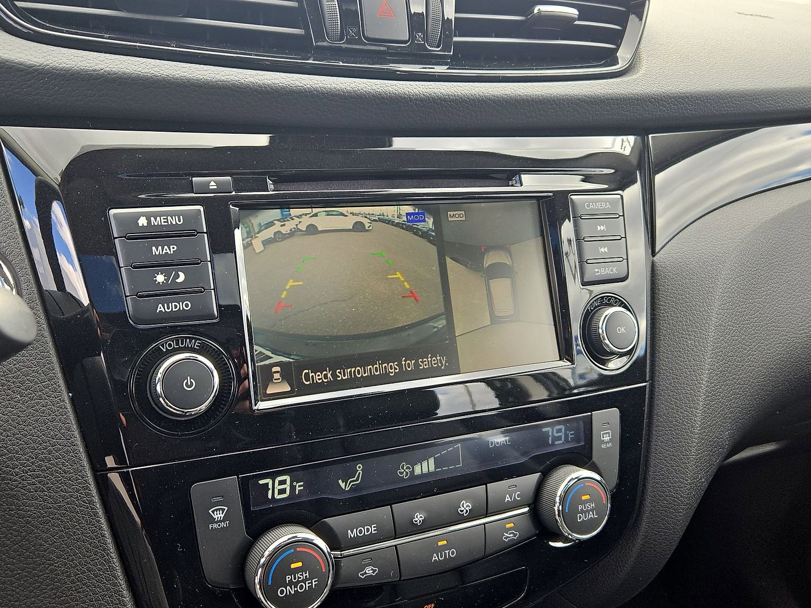 Used 2021 Nissan Rogue Sport SL w/ Premium Package image 21