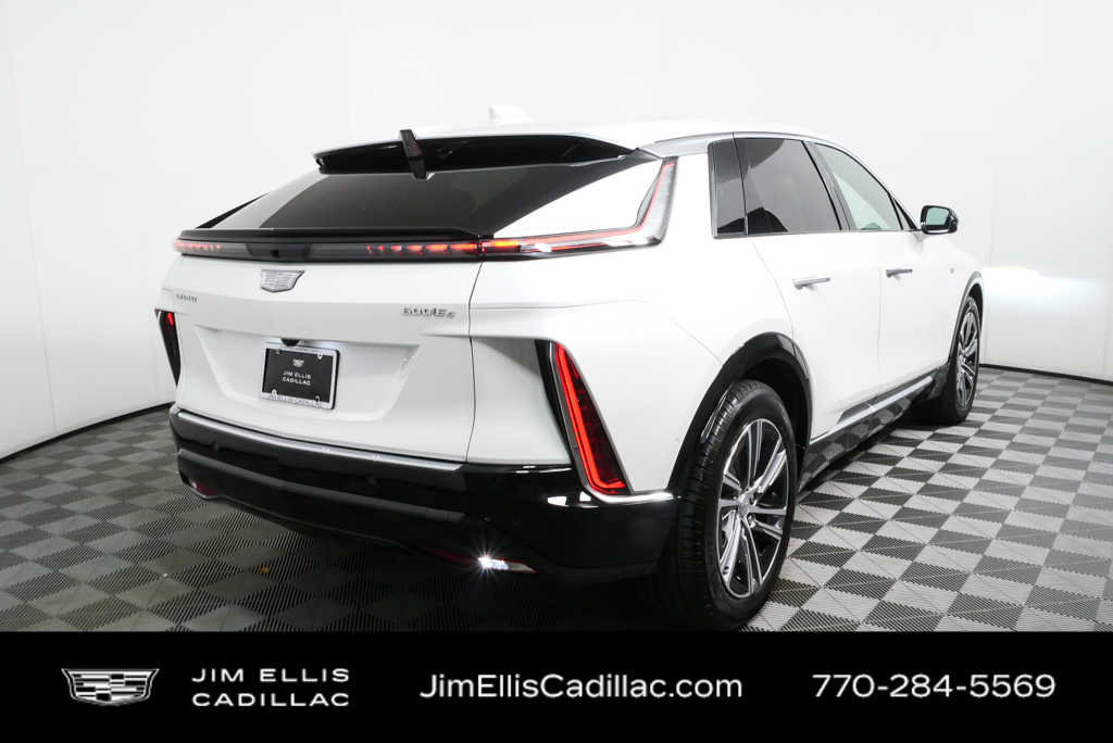 Used 2024 Cadillac Lyriq Luxury w/ Nappa Leather Package AWD/4WD image 3