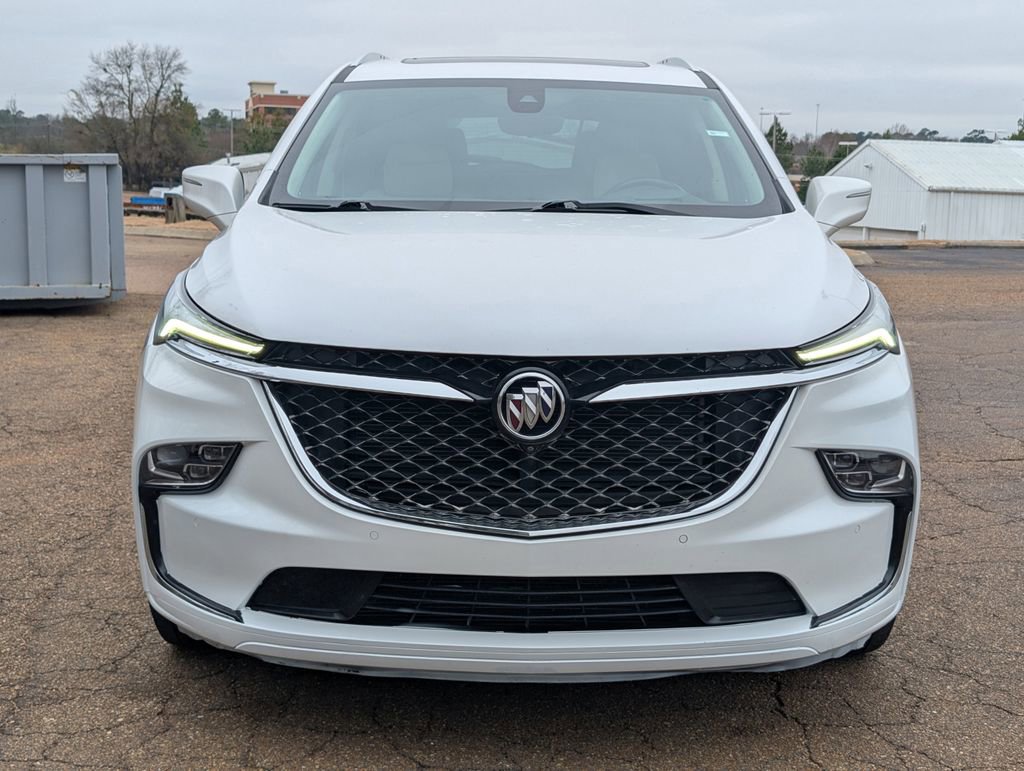 Used 2022 Buick Enclave Avenir w/ Avenir Technology Package image 2