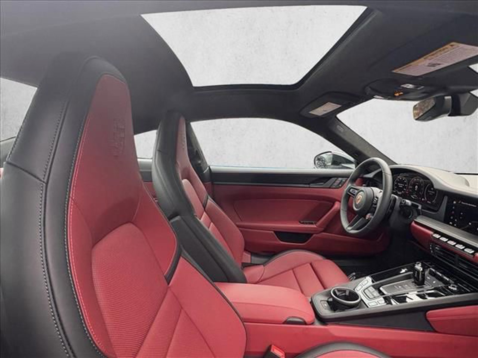 Certified 2025 Porsche 911 Carrera GTS image 24