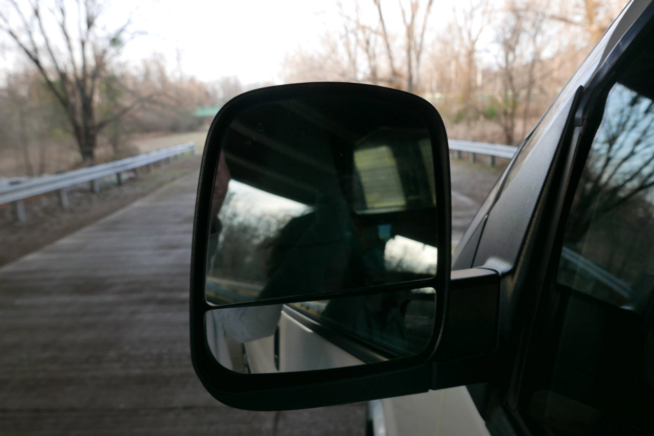 Used 2018 Chevrolet Express 2500 w/ Driver Convenience Package image 22