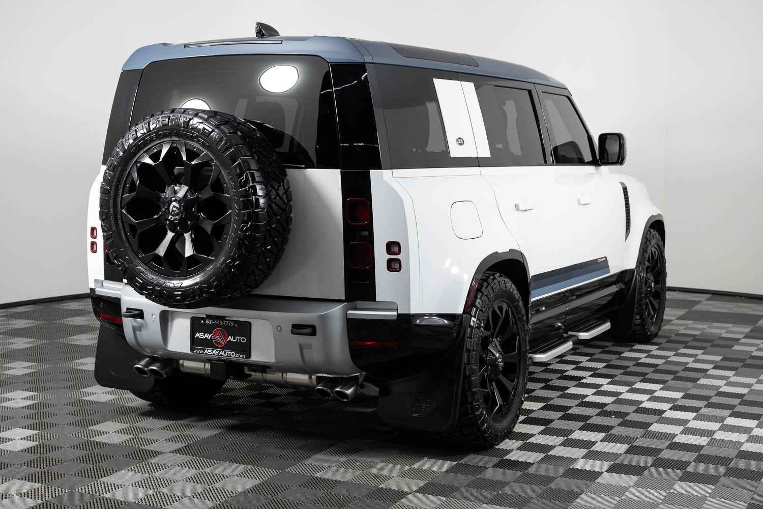 Used 2024 Land Rover Defender 110 SE AWD/4WD image 6