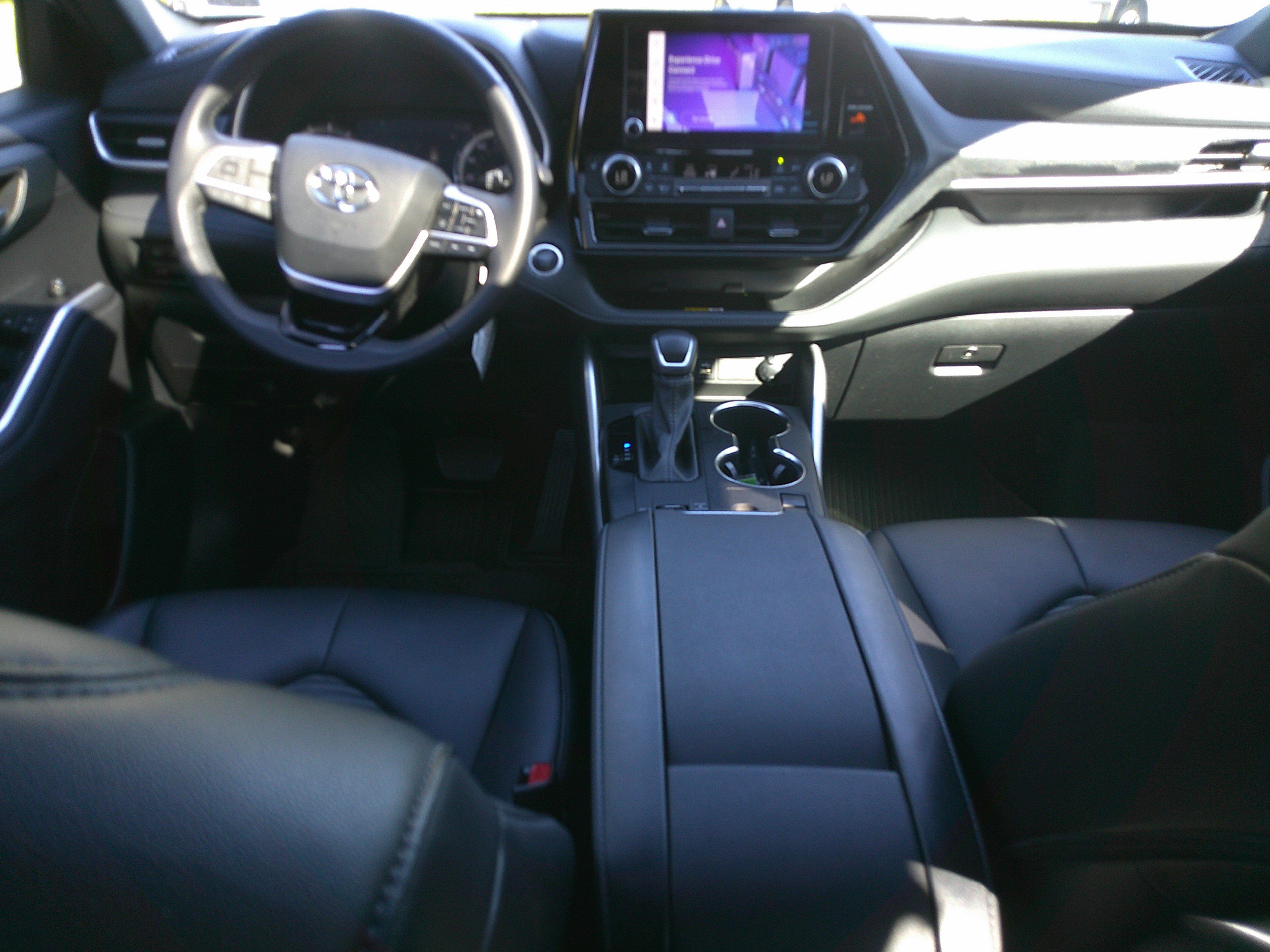 Used 2024 Toyota Highlander XSE image 32