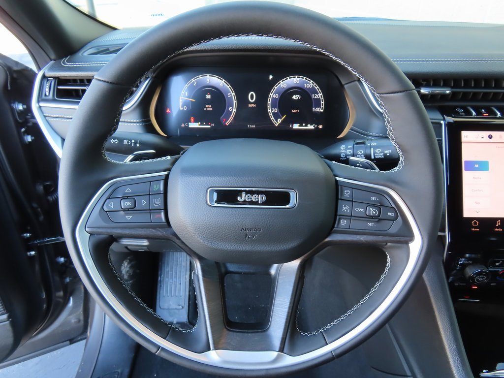 New 2025 Jeep Grand Cherokee L Limited image 4