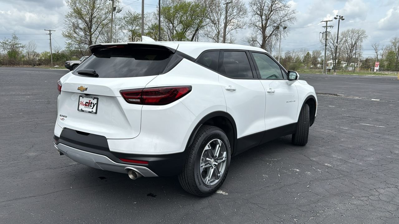 Used 2023 Chevrolet Blazer LT w/ Driver Confidence Package image 8