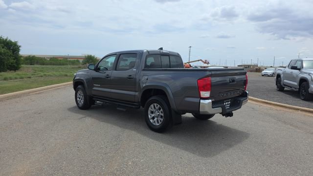 Used 2017 Toyota Tacoma SR5 w/ Tow Package RWD image 8