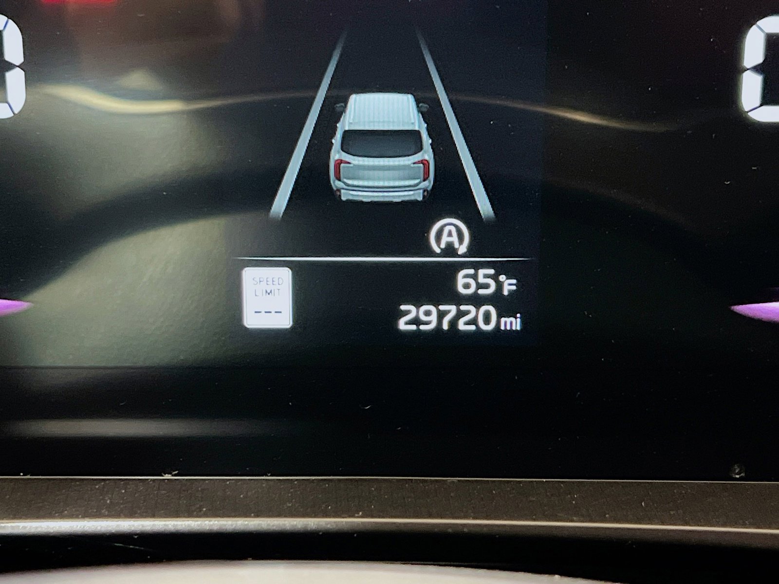 Used 2024 Kia Telluride S image 8