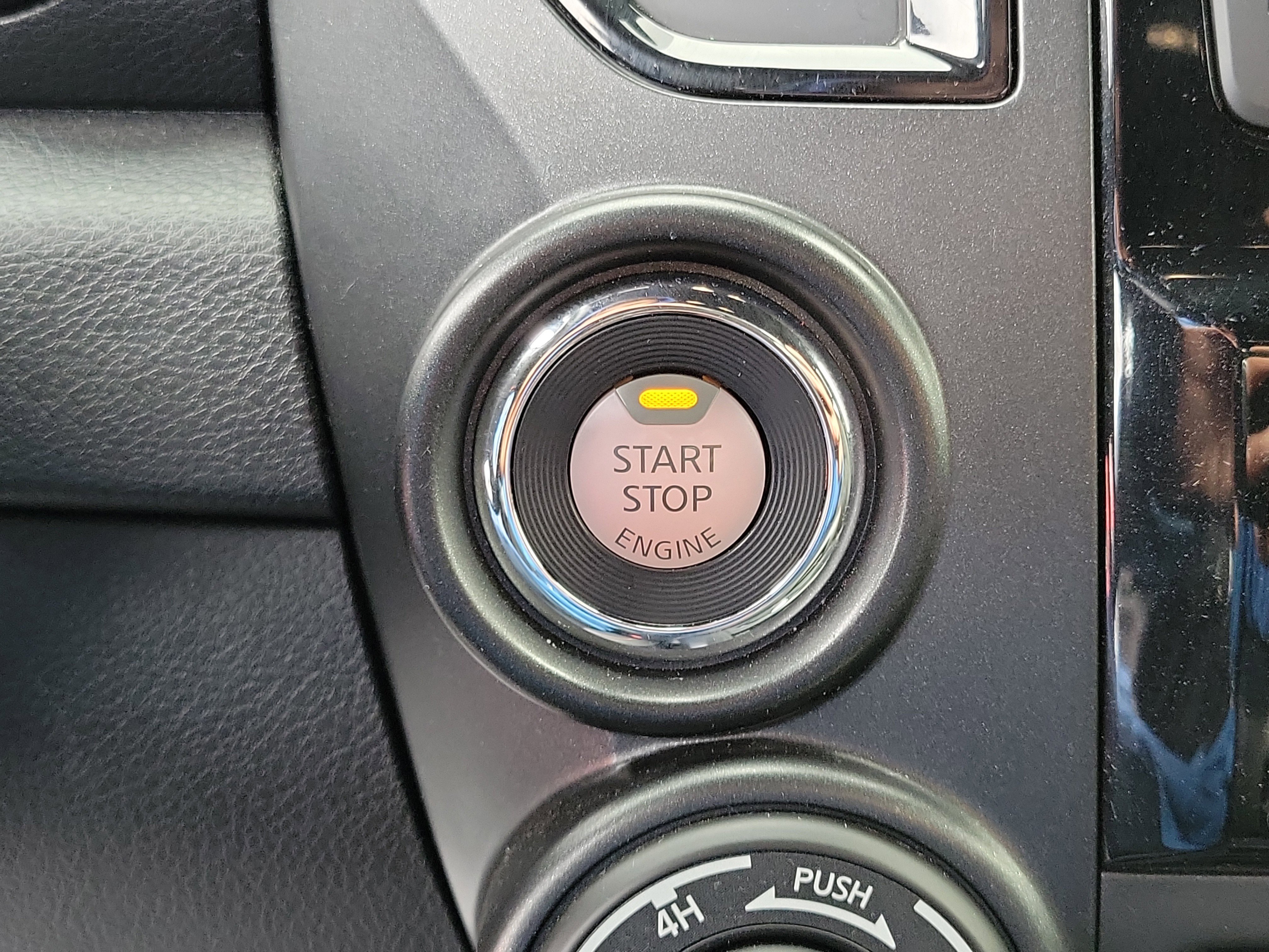 Used 2024 Nissan Titan PRO-4X w/ Off Road Protection Package image 28