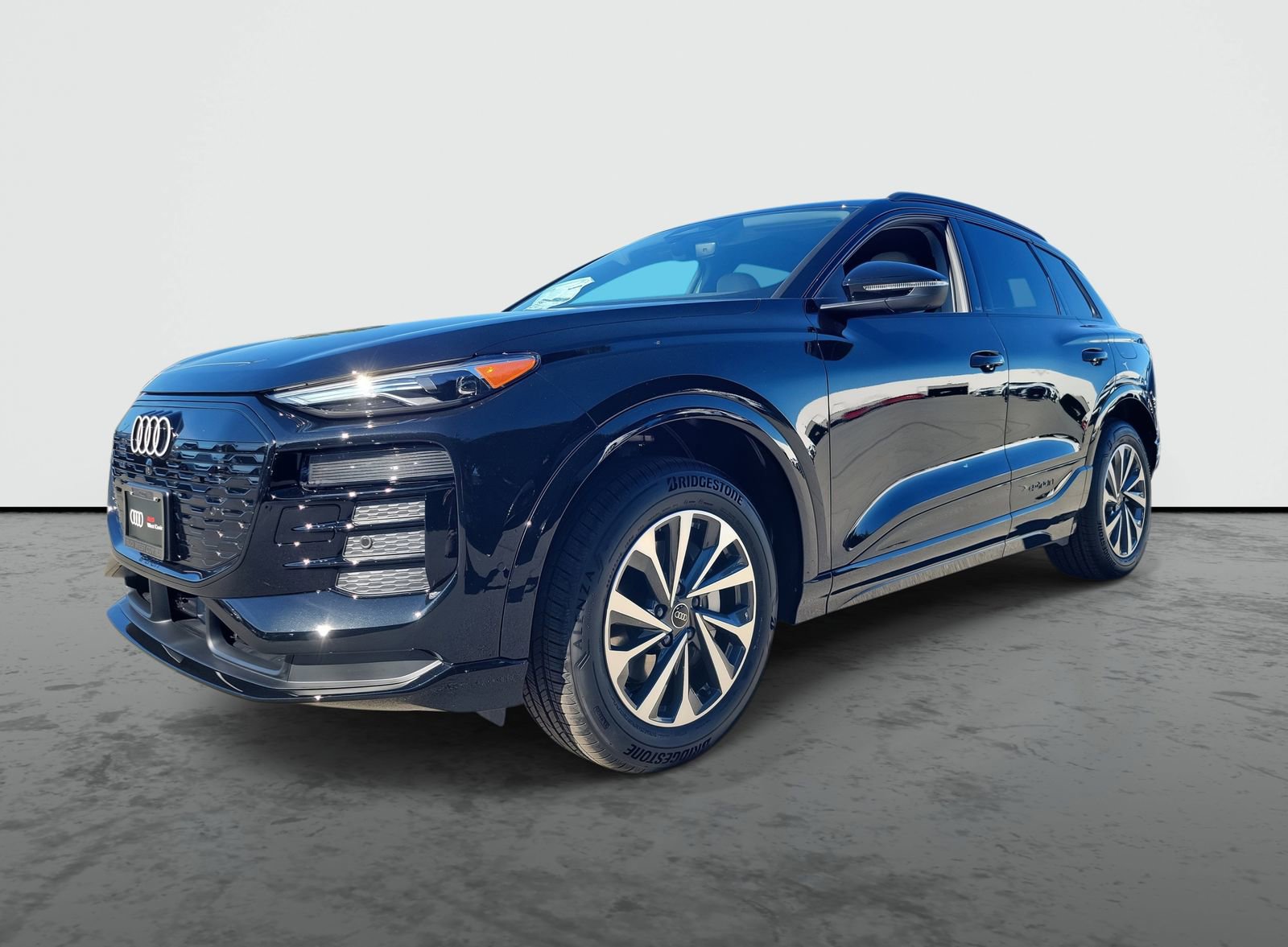 New 2025 Audi Q6 e-tron Premium image 2