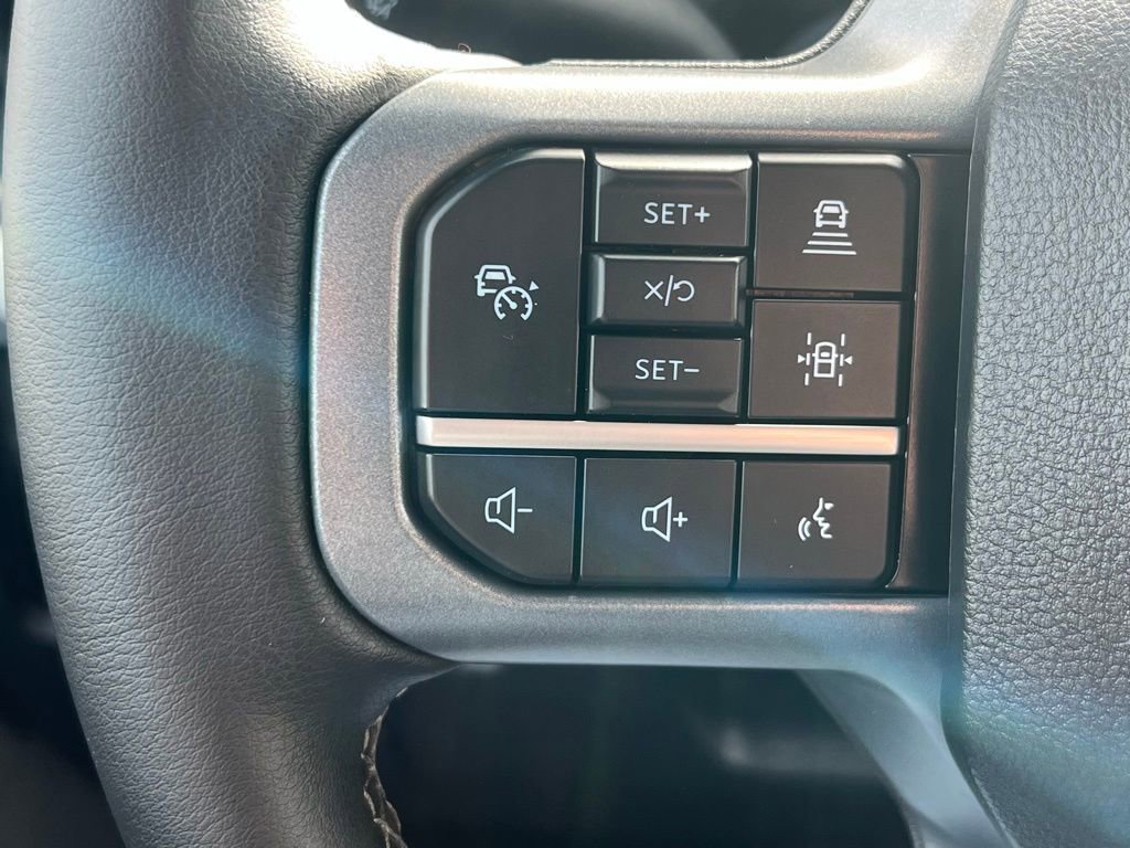 Used 2025 Ford F350 Lariat w/ Lariat Ultimate Package image 39