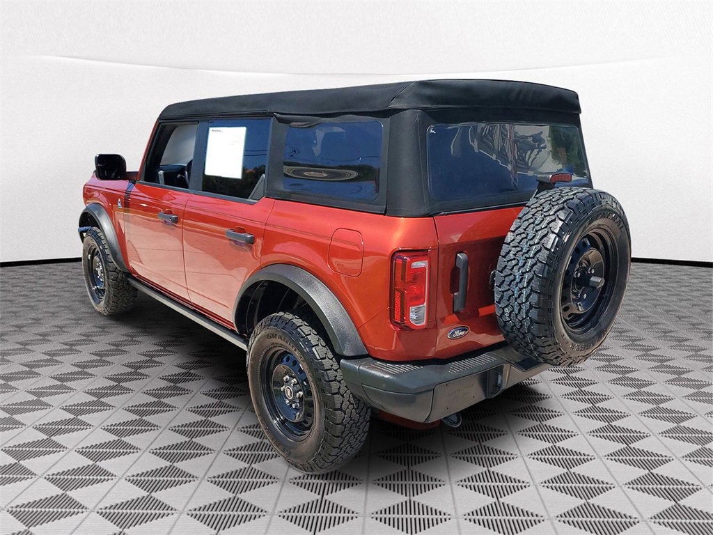 Used 2022 Ford Bronco Black Diamond image 4