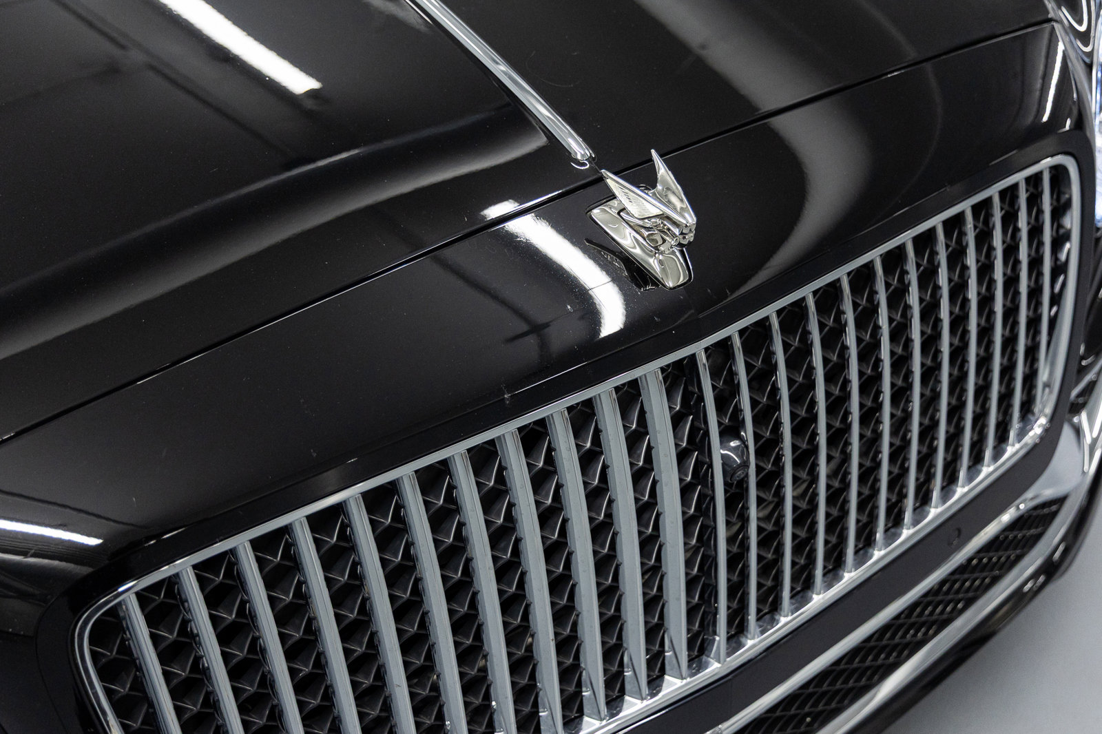 Used 2023 Bentley Flying Spur V8 image 6