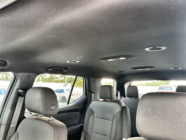 Used 2023 Chevrolet Traverse LT image 16