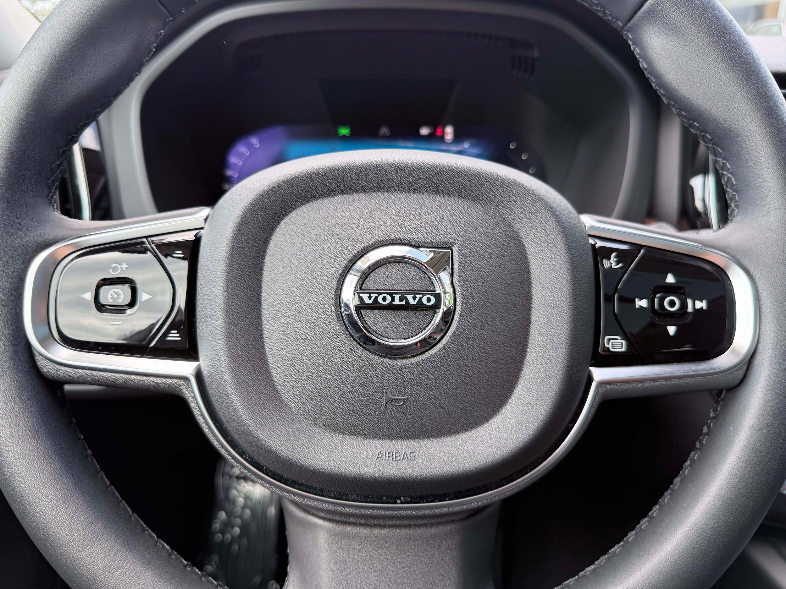 Certified 2024 Volvo XC60 T8 Plus AWD/4WD image 20