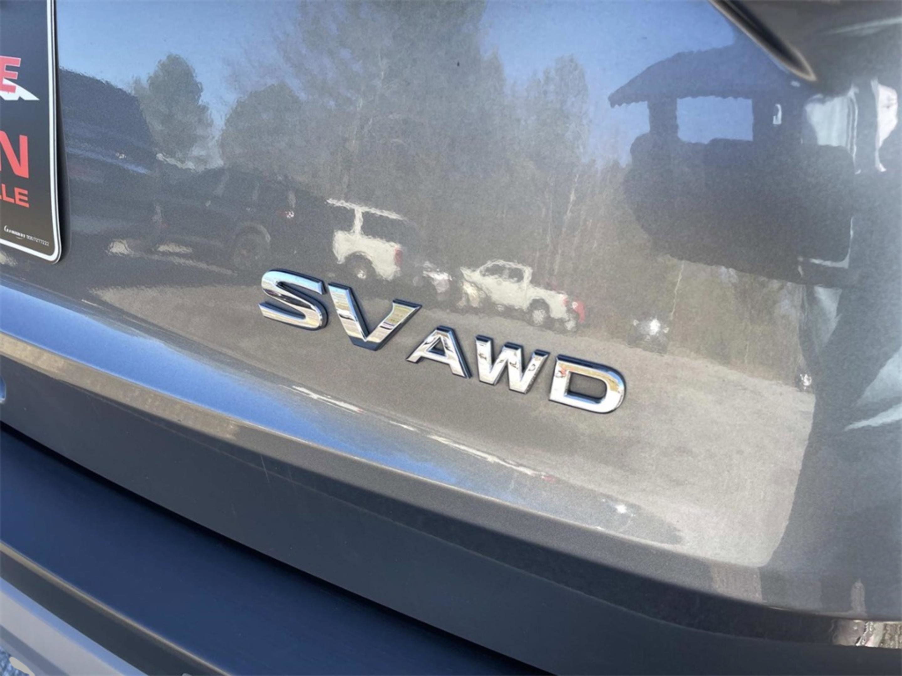 Used 2023 Nissan Rogue SV image 18