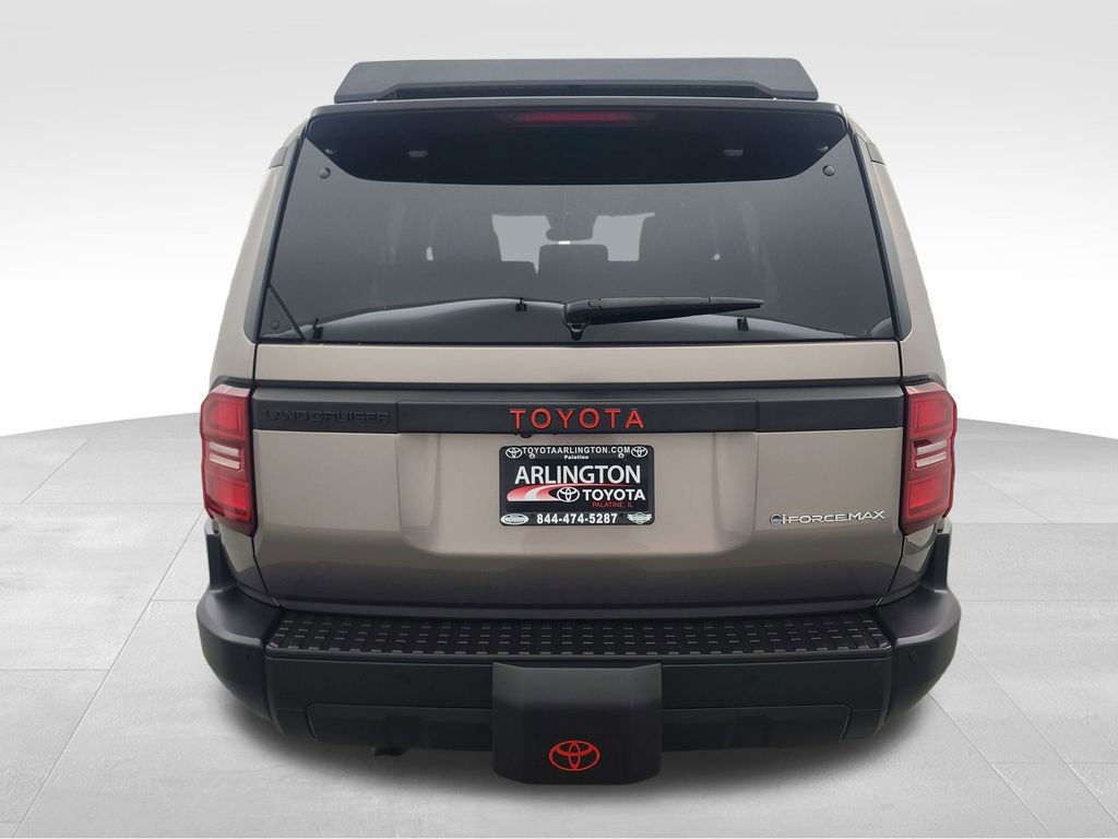 Used 2024 Toyota Land Cruiser image 7