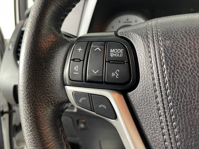 Used 2019 Toyota Sienna SE Premium image 11
