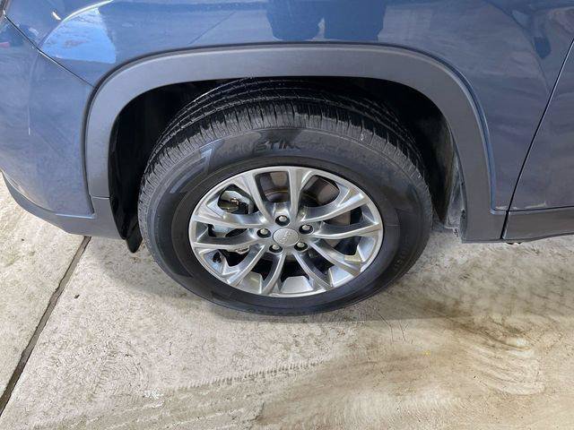 Certified 2021 Jeep Cherokee Latitude Lux AWD/4WD image 11