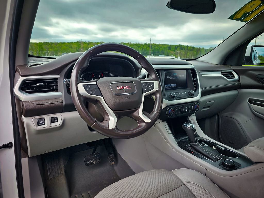 Used 2019 GMC Acadia SLT AWD/4WD image 14