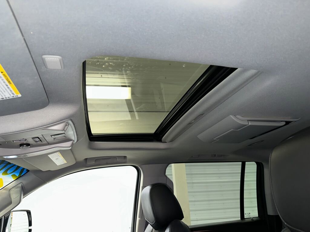 Used 2016 Cadillac Escalade ESV Luxury image 7