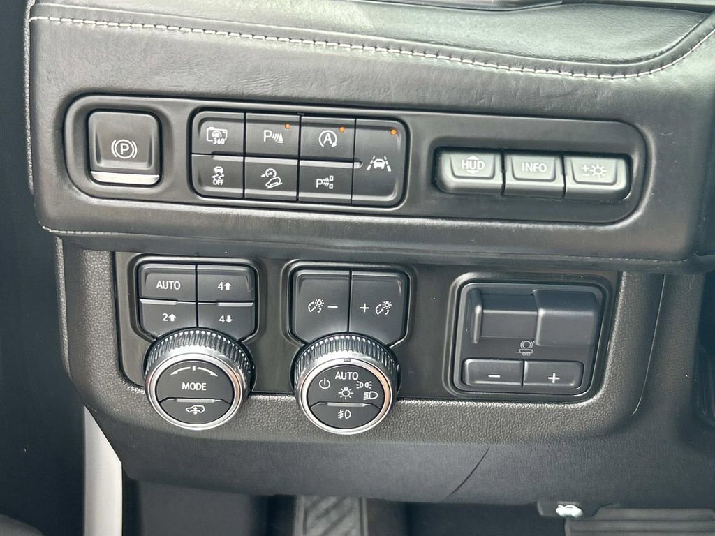 Used 2023 GMC Yukon Denali Ultimate AWD/4WD image 41