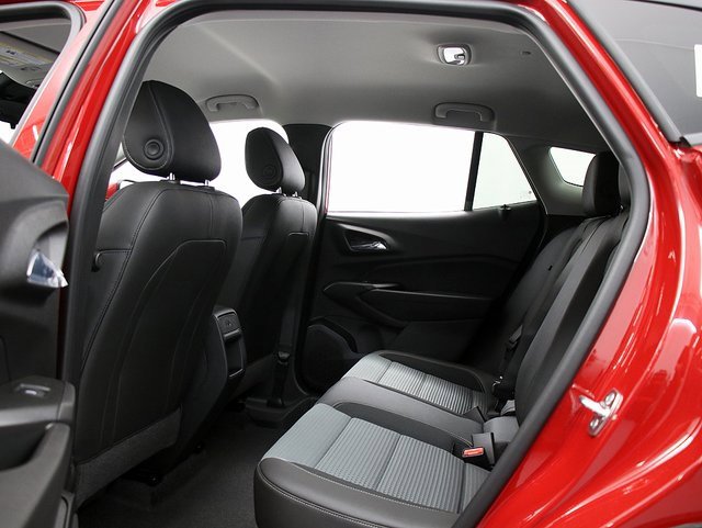 New 2026 Chevrolet Trax LT w/ Driver Confidence Package image 12