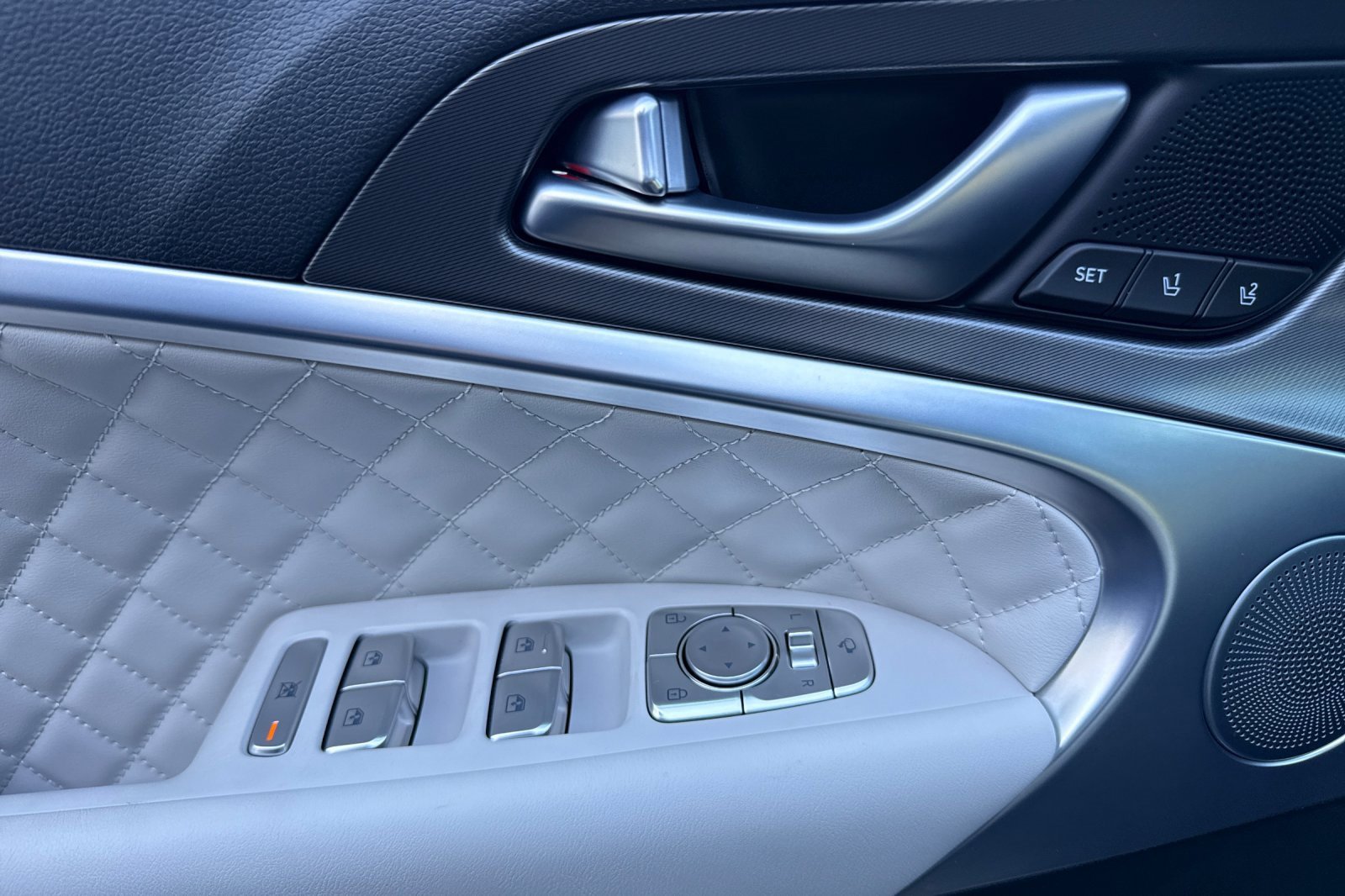 Used 2025 Genesis G70 3.3T Advanced w/ Sport Prestige Package image 12