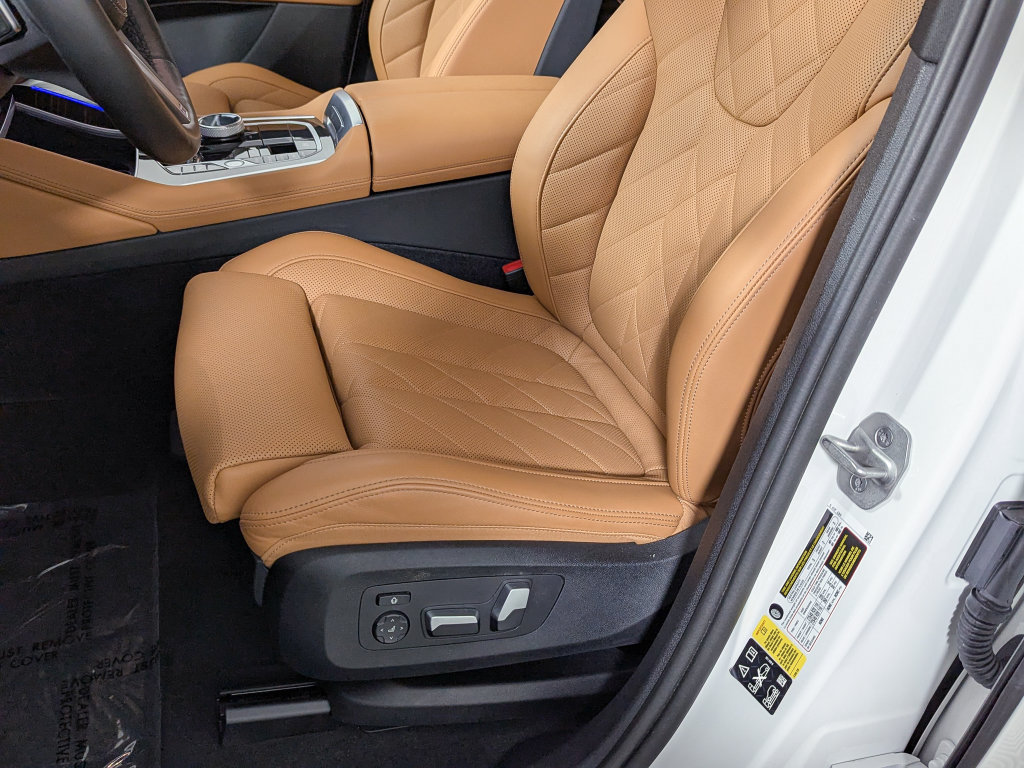 Certified 2024 BMW X6 xDrive40i w/ Executive Package AWD/4WD image 24