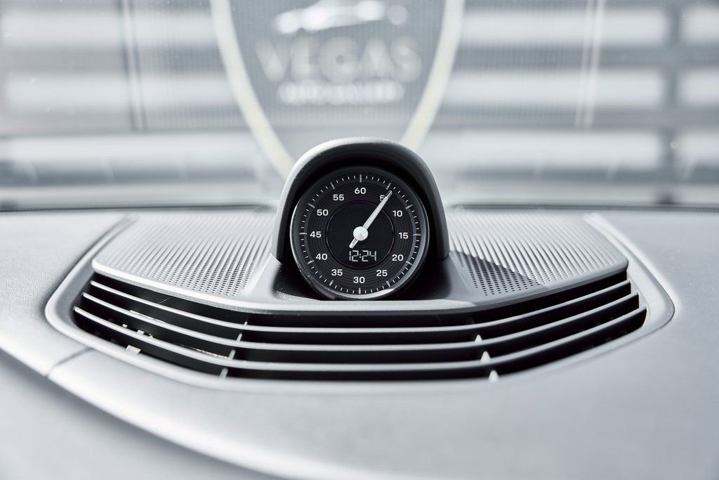 Used 2020 Porsche Taycan Turbo image 74