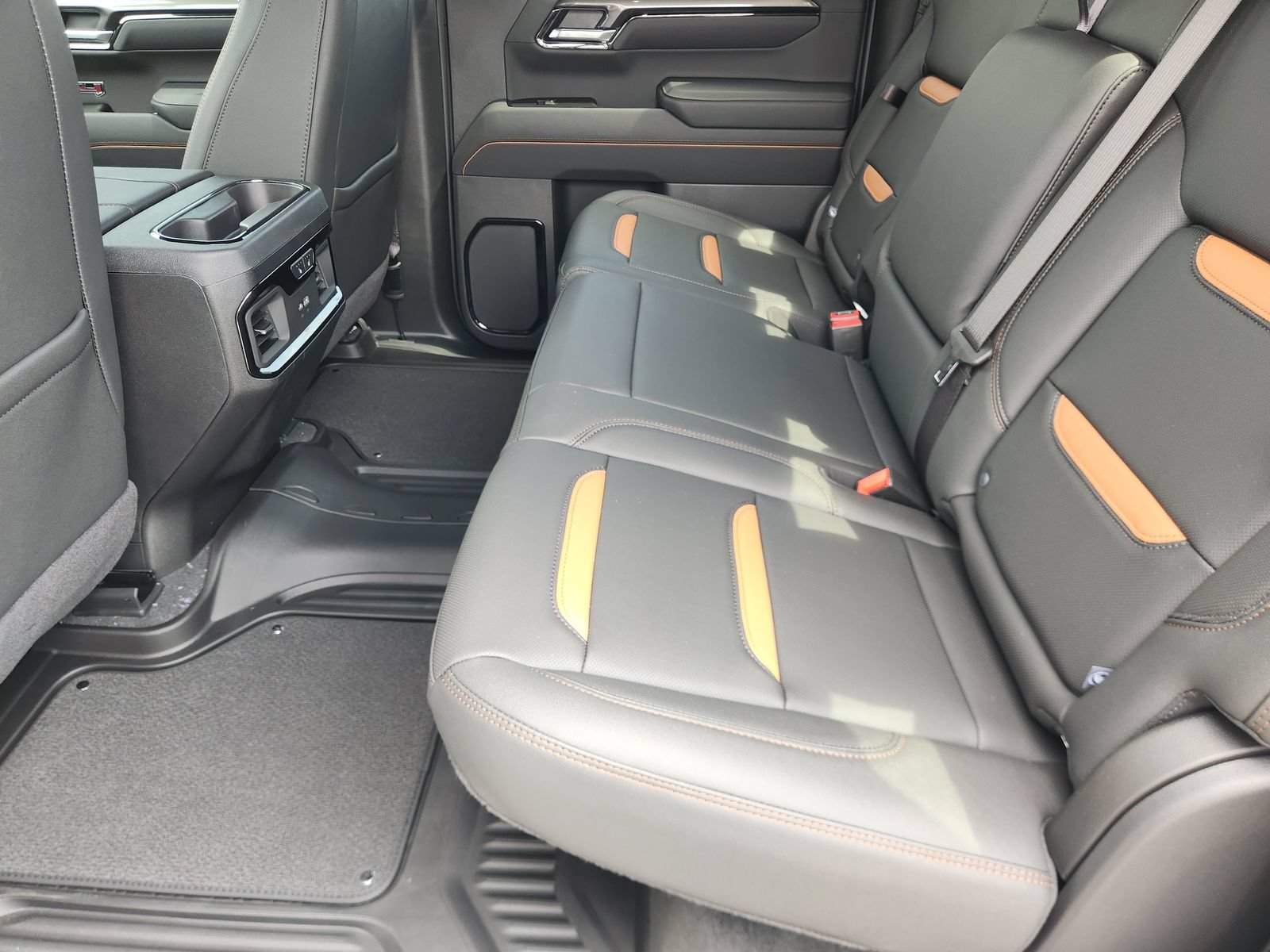 New 2026 GMC Sierra 1500 AT4 w/ AT4 Premium Package AWD/4WD image 34