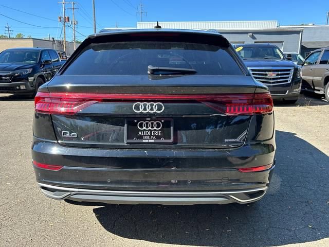 Used 2022 Audi Q8 Premium Plus w/ Premium Plus Package image 4
