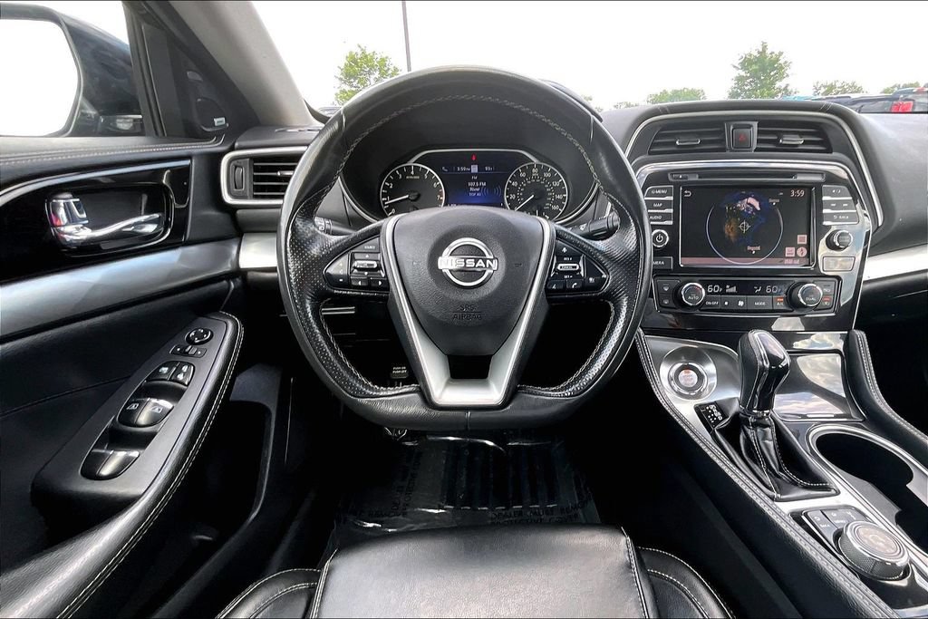 Used 2023 Nissan Maxima SL FWD image 10