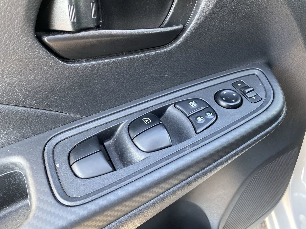 Used 2024 Nissan Versa S w/ S Plus Package image 20