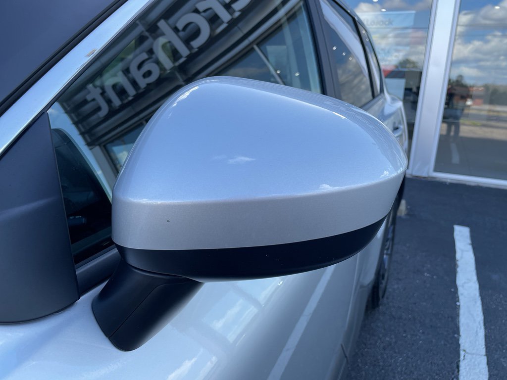 Certified 2025 Nissan Rogue SV image 6