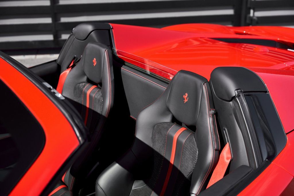 Used 2022 Ferrari F8 Tributo image 17